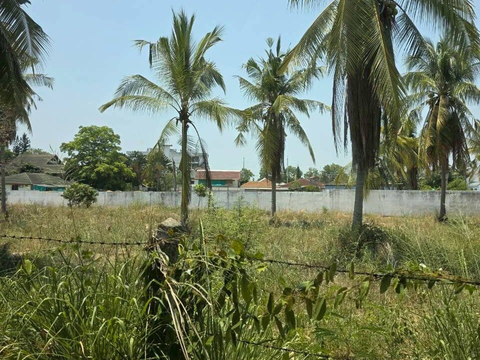 LINE_ALBUM_Land Front House 1_260407_11