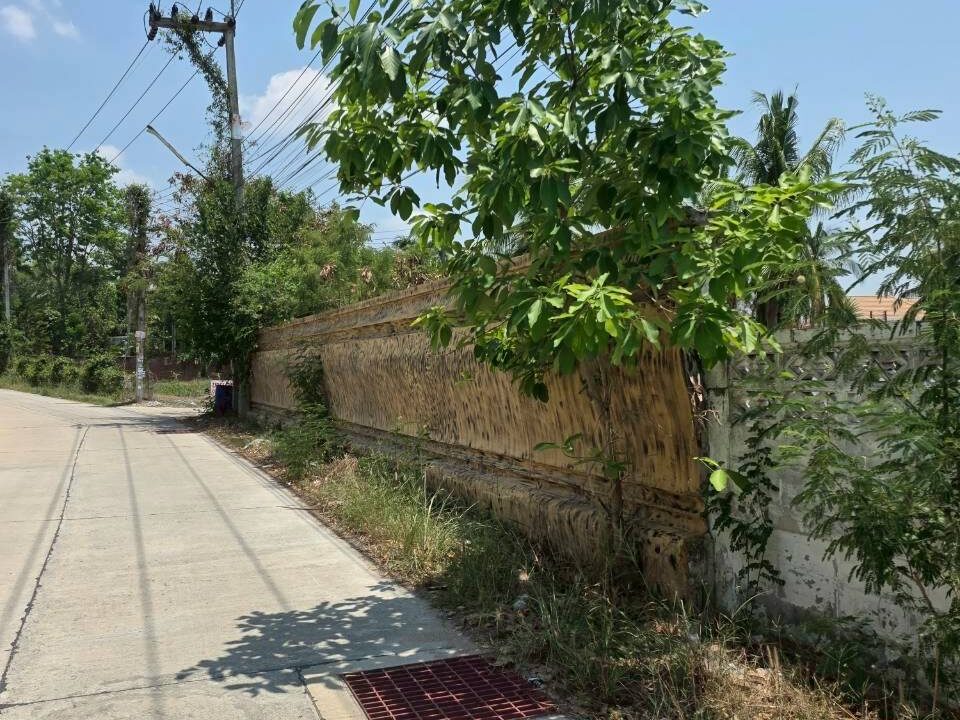 LINE_ALBUM_Land Front House 1_260407_5