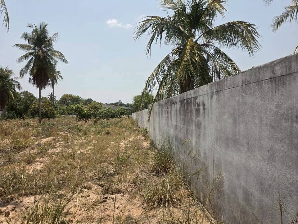 LINE_ALBUM_Land Front House 1_260407_9